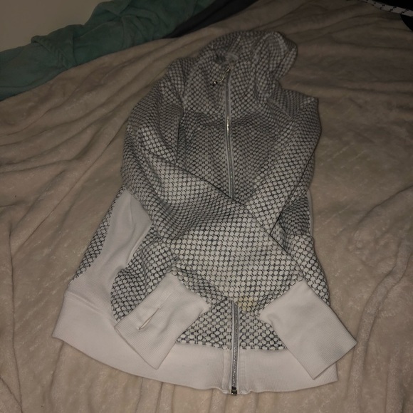 lululemon athletica Tops - Lululemon Scuba Hoodie